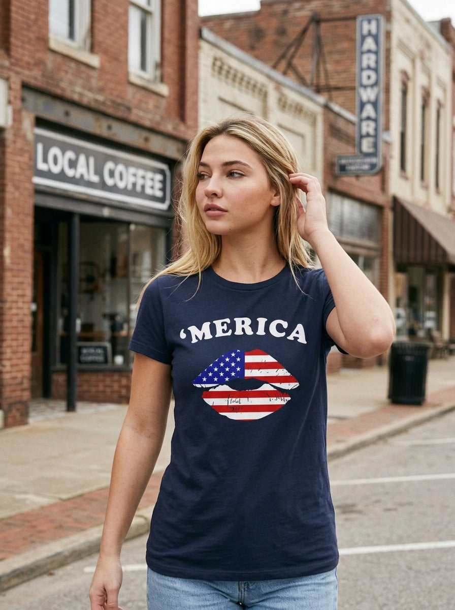 'Merica Flag Lips' Women's T‑Shirt